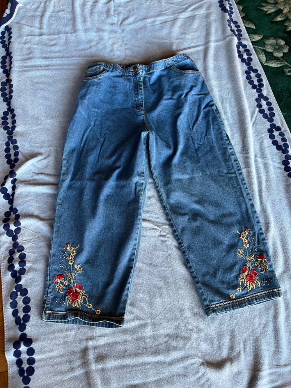 Denim&Co Blue Straight-Leg Jeans with Red Floral Embroidery